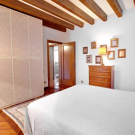 22 Marzo Apartment *